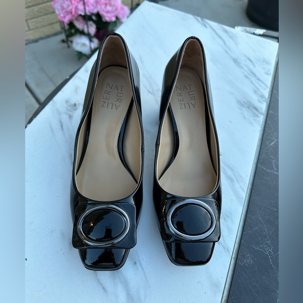 Naturalizer Black Patent Heels Size 6